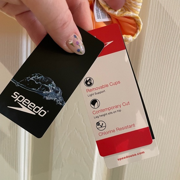 Yellow Speedo bikini top - Picture 4 of 9